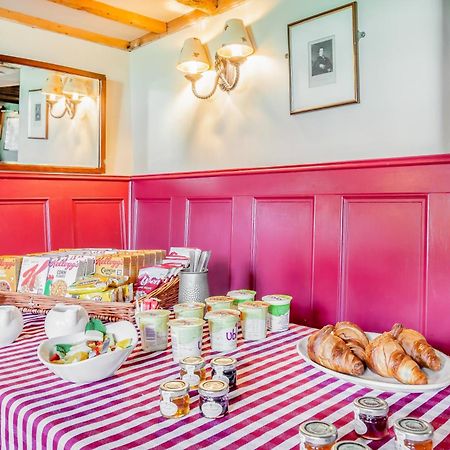 Tiger Inn - Elizabeth Eastdean Dış mekan fotoğraf